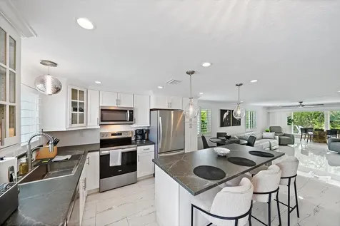 706 Spanish Drive S Longboat Key FL 34228