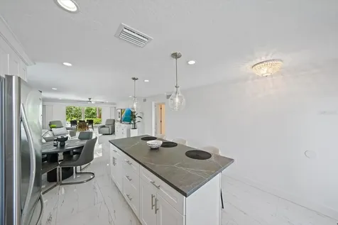 706 Spanish Drive S Longboat Key FL 34228