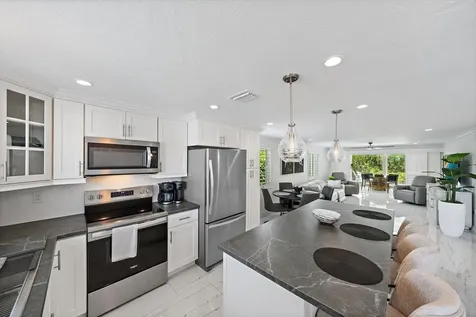 706 Spanish Drive S Longboat Key FL 34228