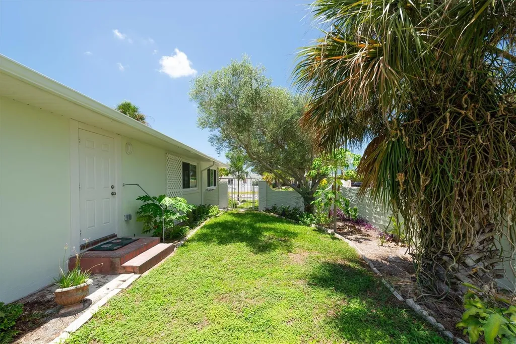 150 42nd Avenue St Pete Beach FL 33706
