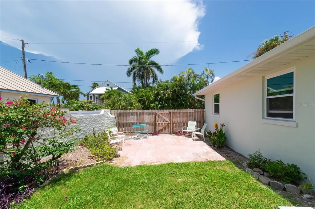 150 42nd Avenue St Pete Beach FL 33706