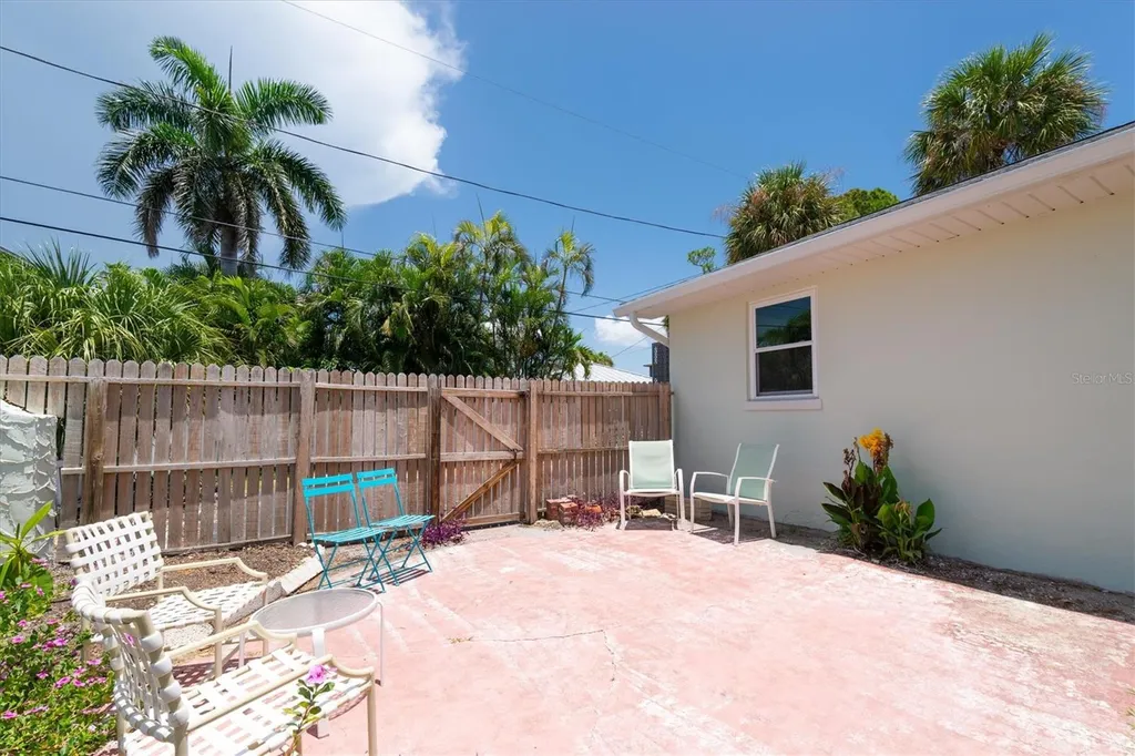 150 42nd Avenue St Pete Beach FL 33706