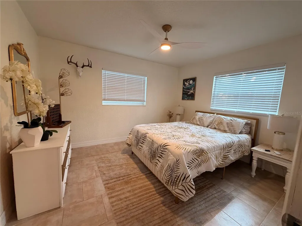 8328 41st Avenue N St Petersburg FL 33709