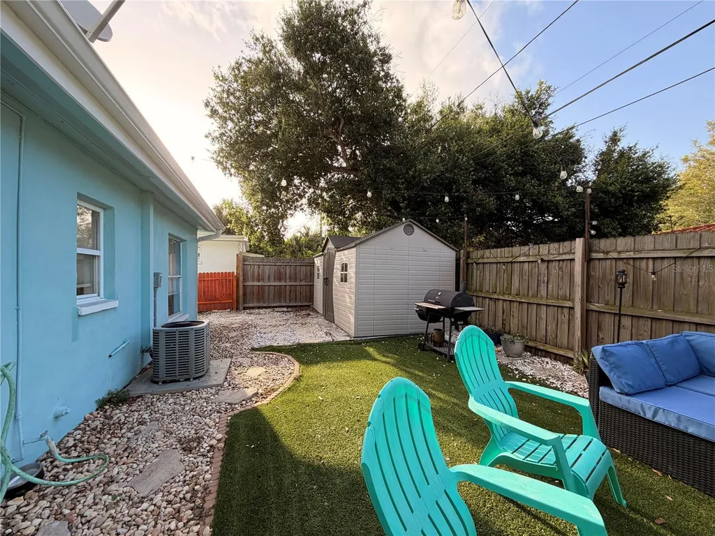 8328 41st Avenue N St Petersburg FL 33709