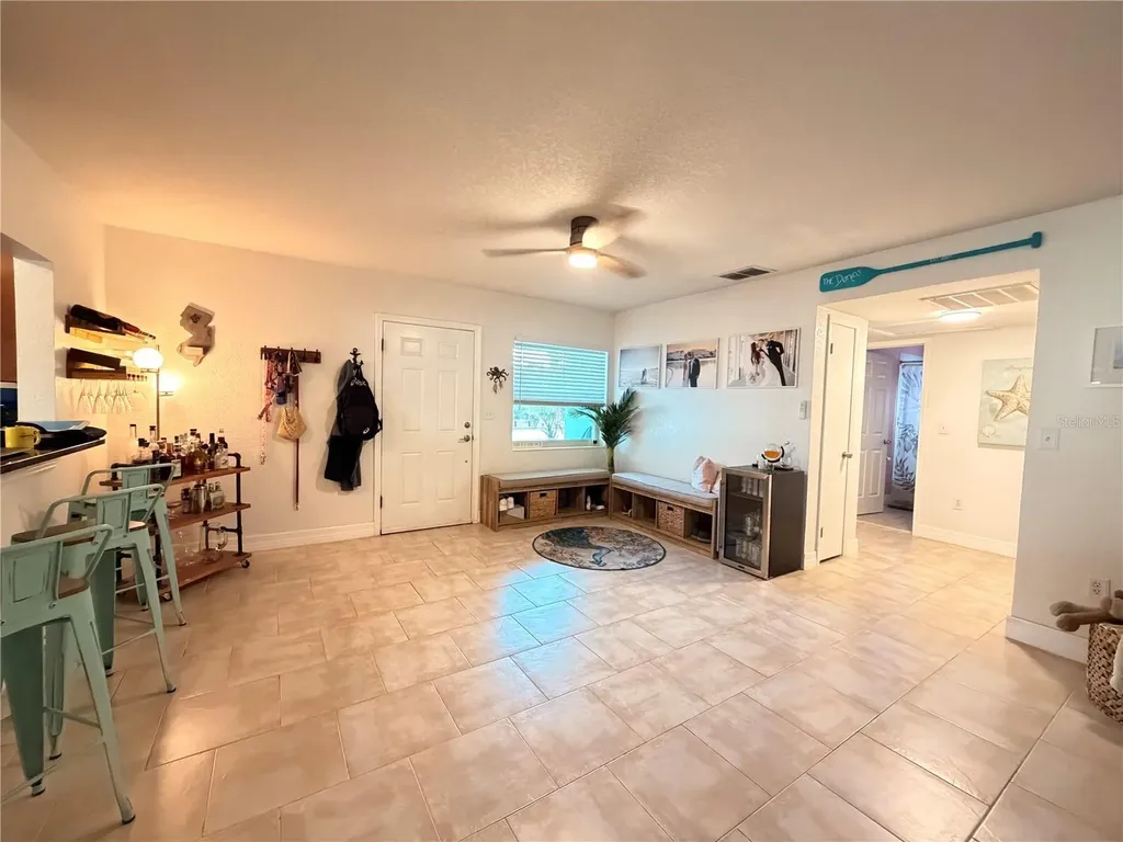 8328 41st Avenue N St Petersburg FL 33709