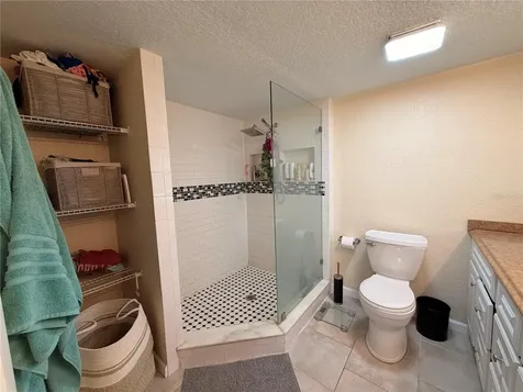 8328 41st Avenue N St Petersburg FL 33709