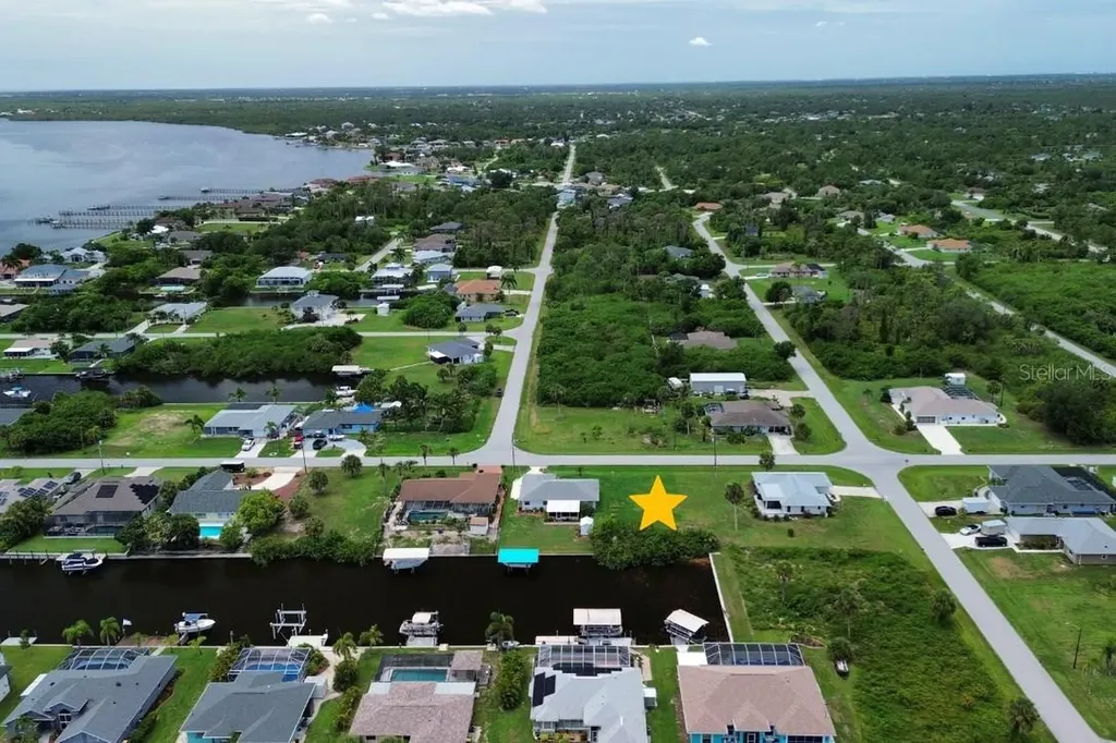12350 Quinlan Avenue Port Charlotte FL 33981