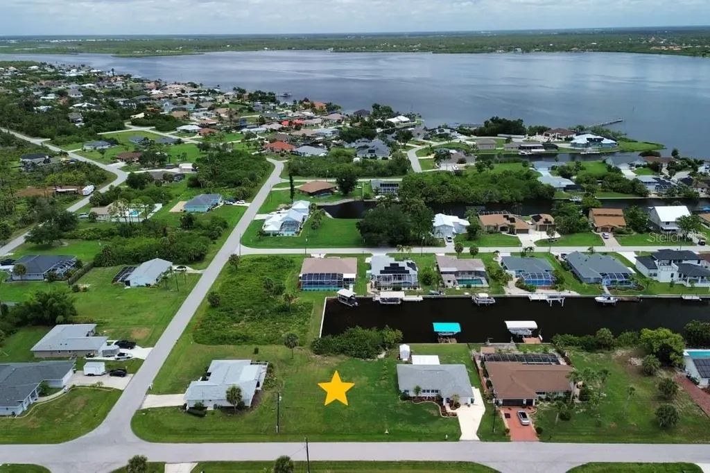 12350 Quinlan Avenue Port Charlotte FL 33981