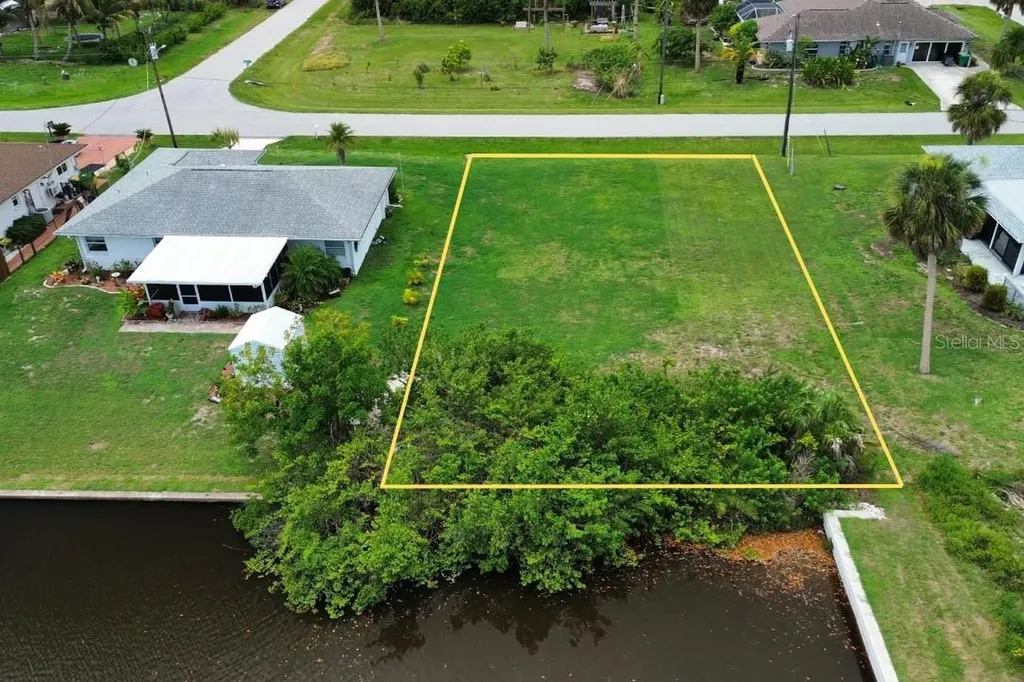 12350 Quinlan Avenue Port Charlotte FL 33981