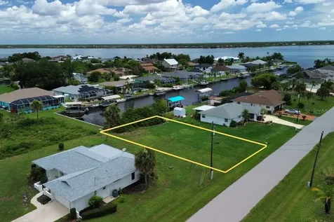 12350 Quinlan Avenue Port Charlotte FL 33981