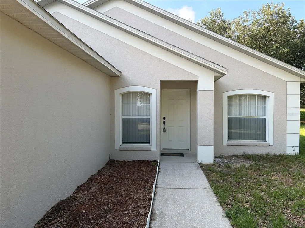 985 Scenic View Circle Minneola FL 34715