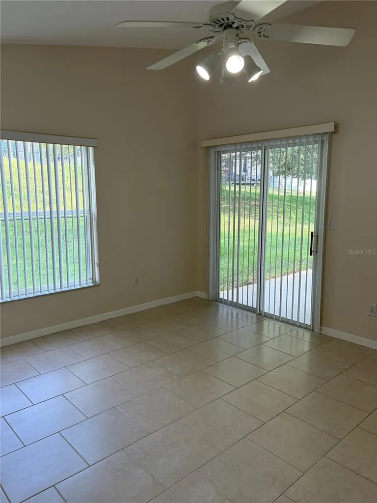 985 Scenic View Circle Minneola FL 34715