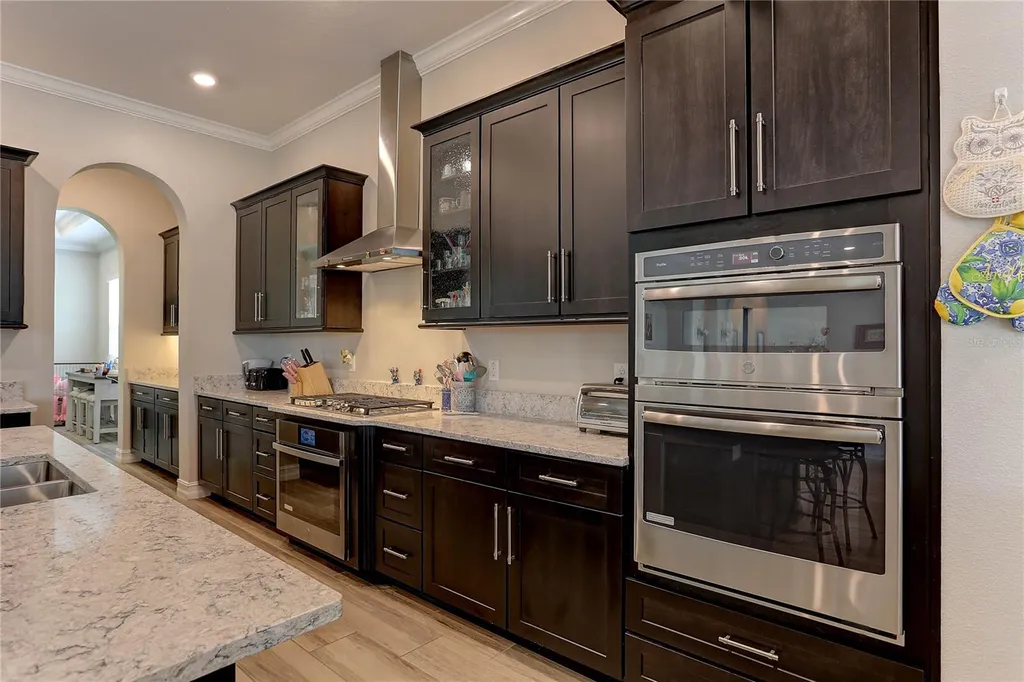 18014 Woodland View Drive Lutz FL 33548