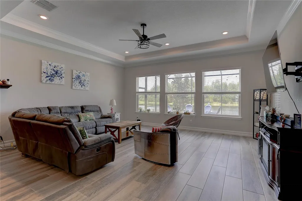 18014 Woodland View Drive Lutz FL 33548