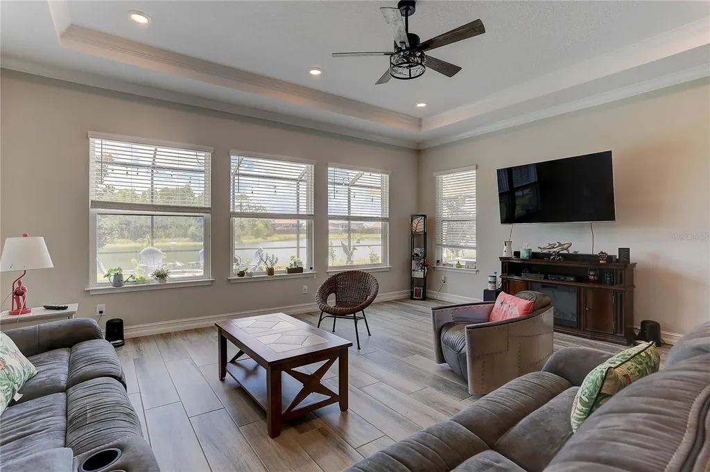 18014 Woodland View Drive Lutz FL 33548