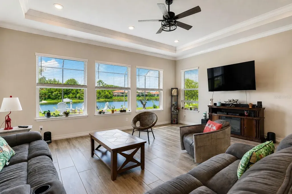 18014 Woodland View Drive Lutz FL 33548