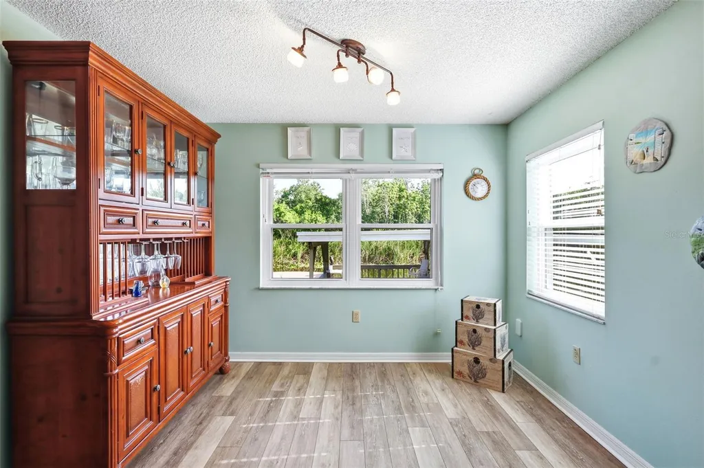 26638 E Cove Drive Tavares FL 32778
