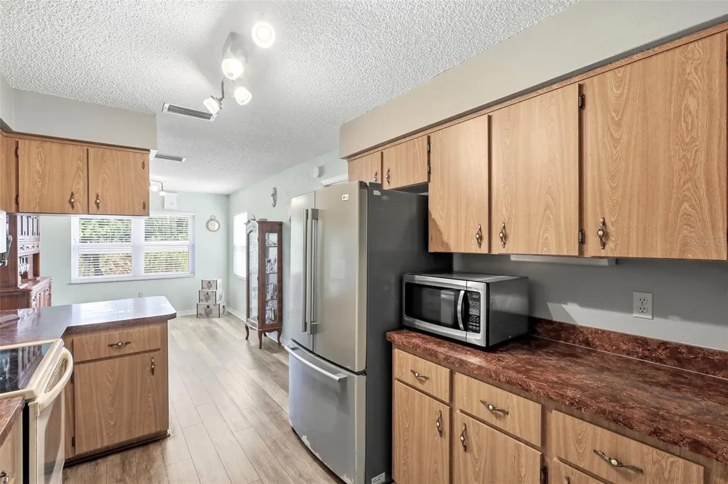 26638 E Cove Drive Tavares FL 32778