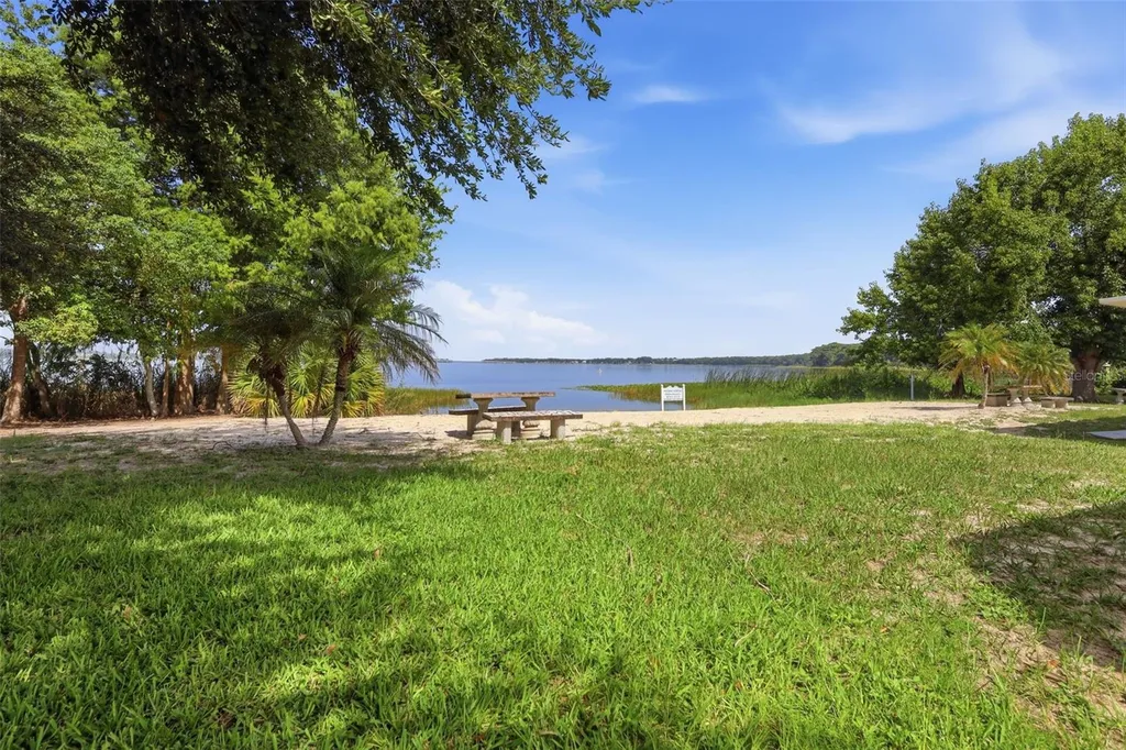 26638 E Cove Drive Tavares FL 32778