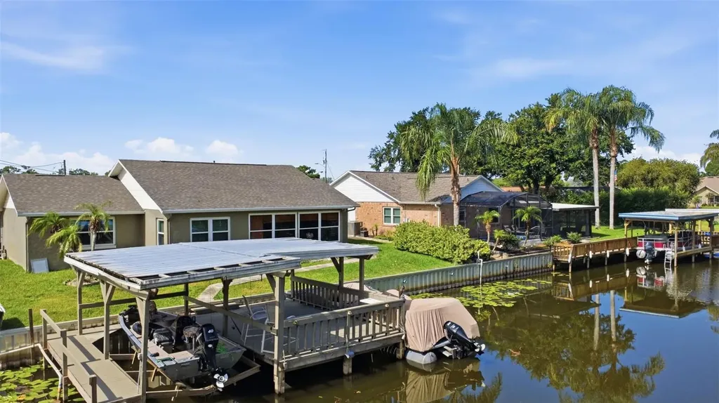 26638 E Cove Drive Tavares FL 32778