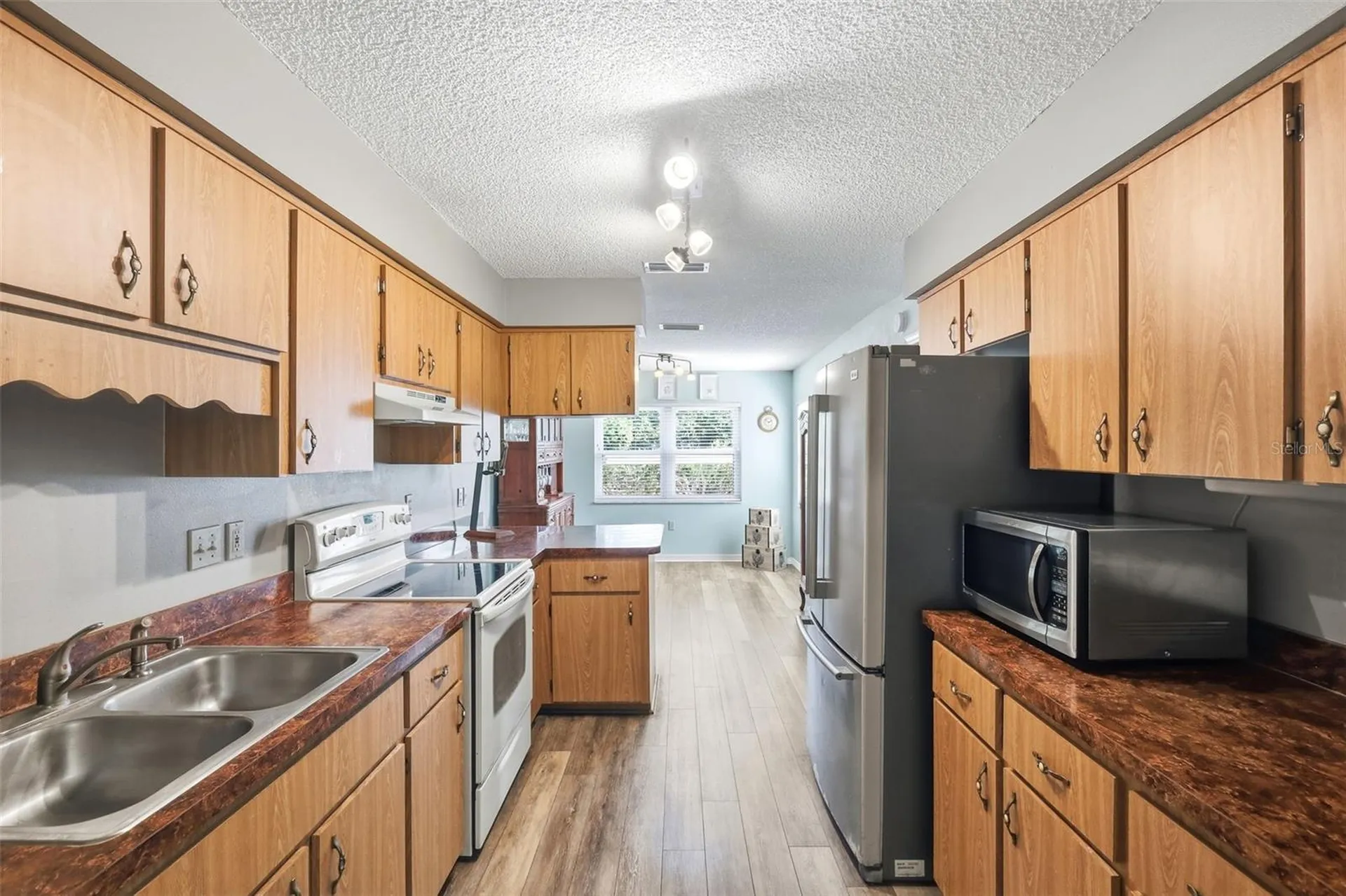 26638 E Cove Drive Tavares FL 32778