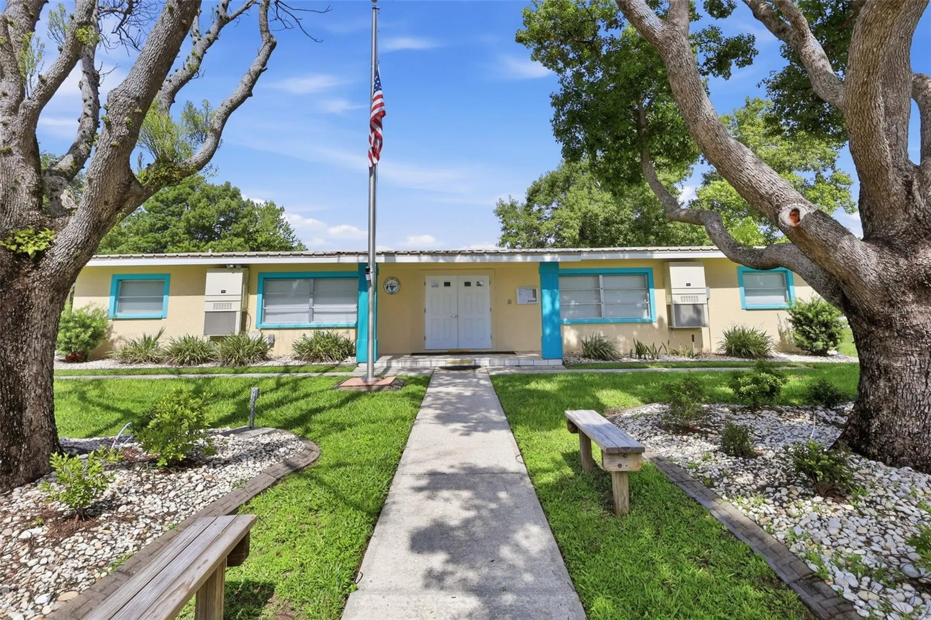 26638 E Cove Drive Tavares FL 32778