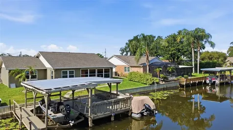 26638 E Cove Drive Tavares FL 32778