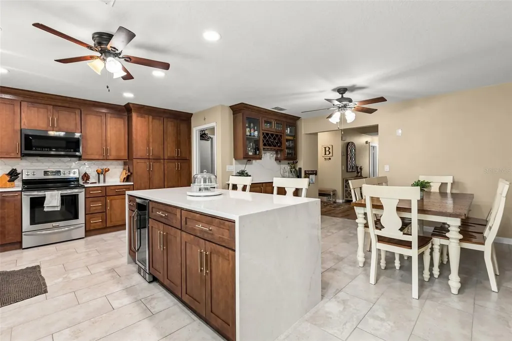 8736 Larwin Lane Orlando FL 32817