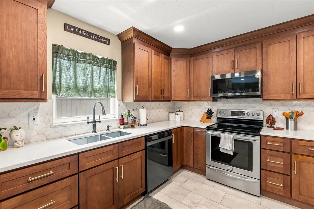 8736 Larwin Lane Orlando FL 32817