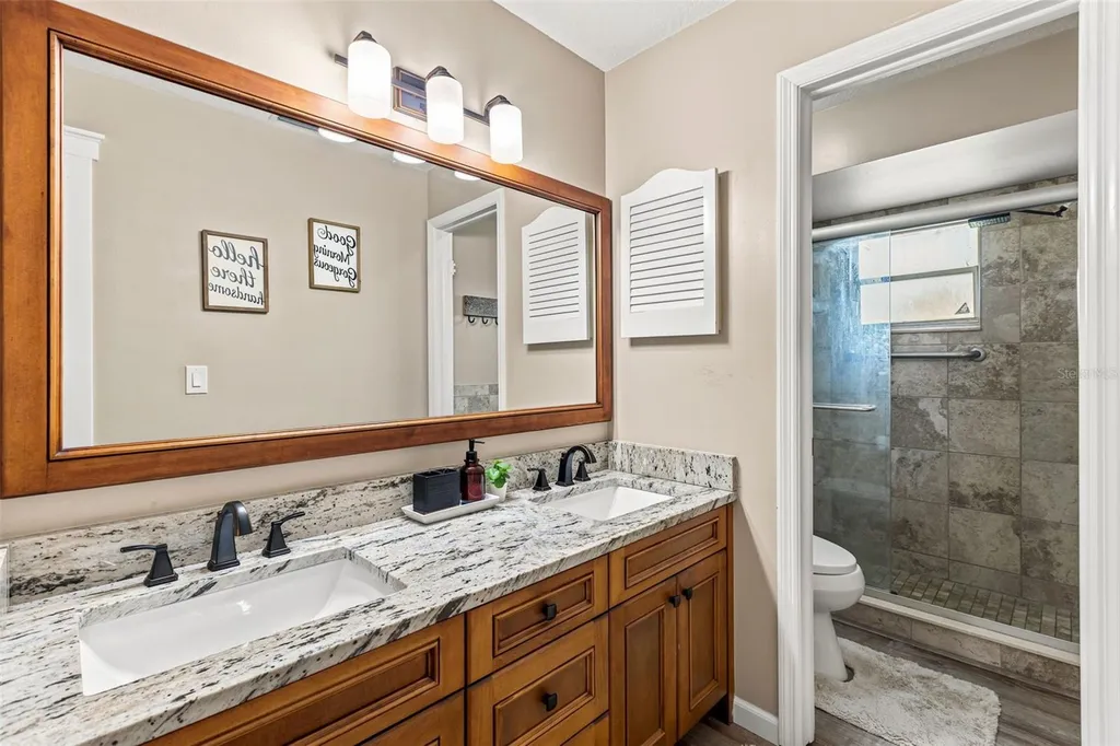 8736 Larwin Lane Orlando FL 32817