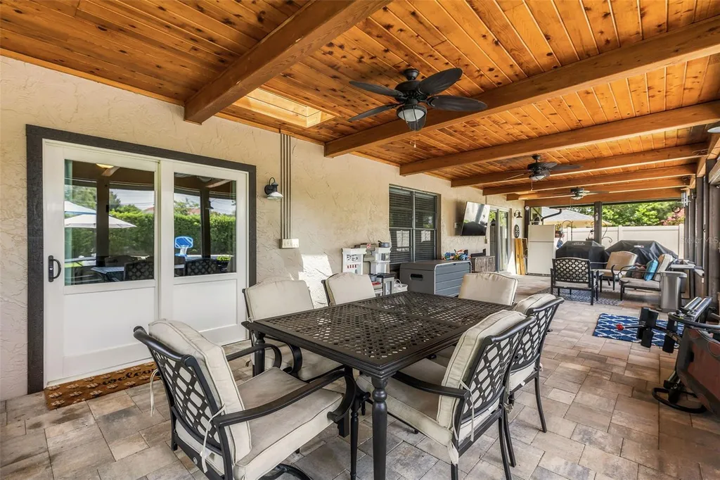 8736 Larwin Lane Orlando FL 32817