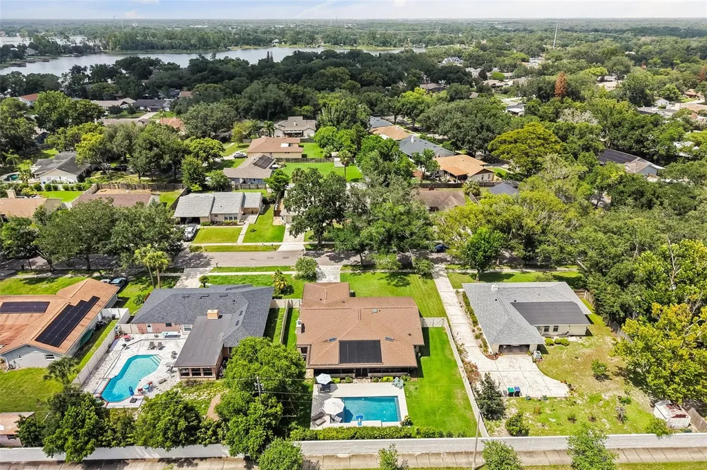 8736 Larwin Lane Orlando FL 32817