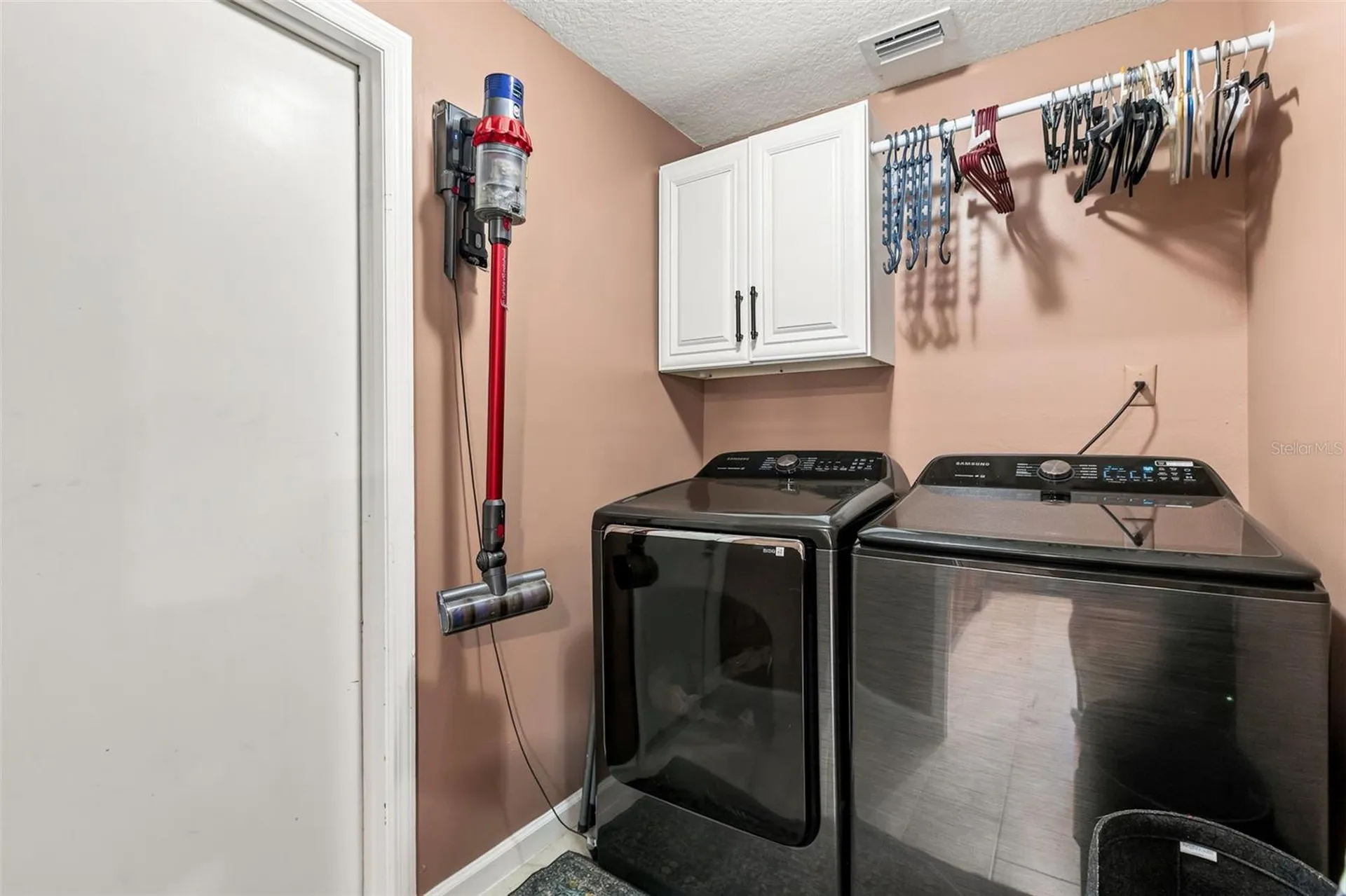 8736 Larwin Lane Orlando FL 32817