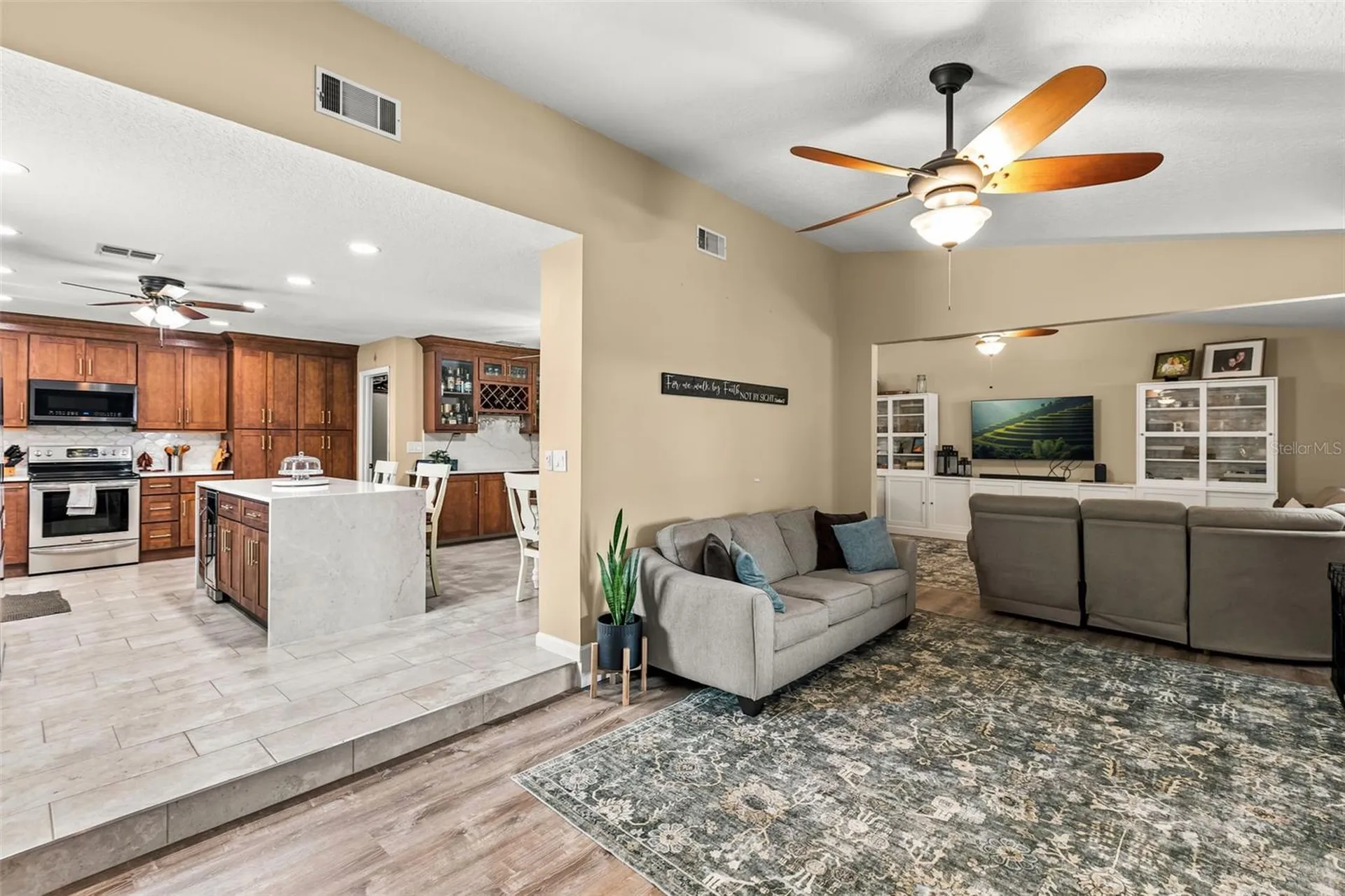 8736 Larwin Lane Orlando FL 32817