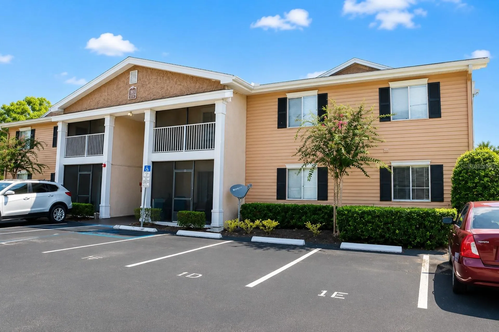 165 N Pearl Lake Causeway Altamonte Springs FL 32714