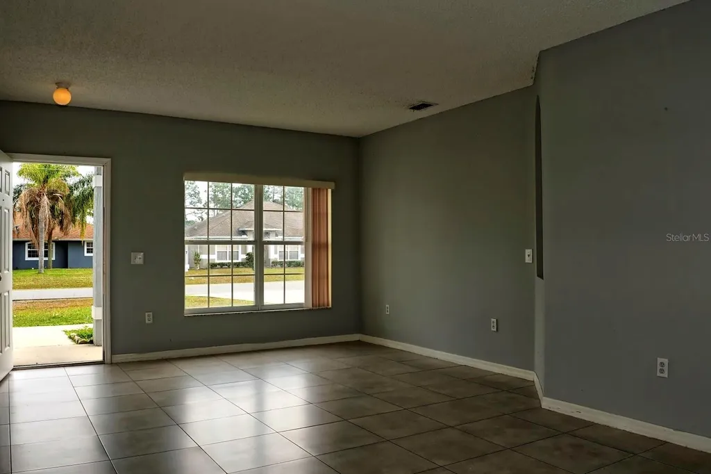 752 Paris Drive Kissimmee FL 34759