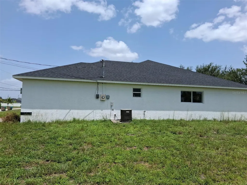 850 SW 15th Street Cape Coral FL 33991