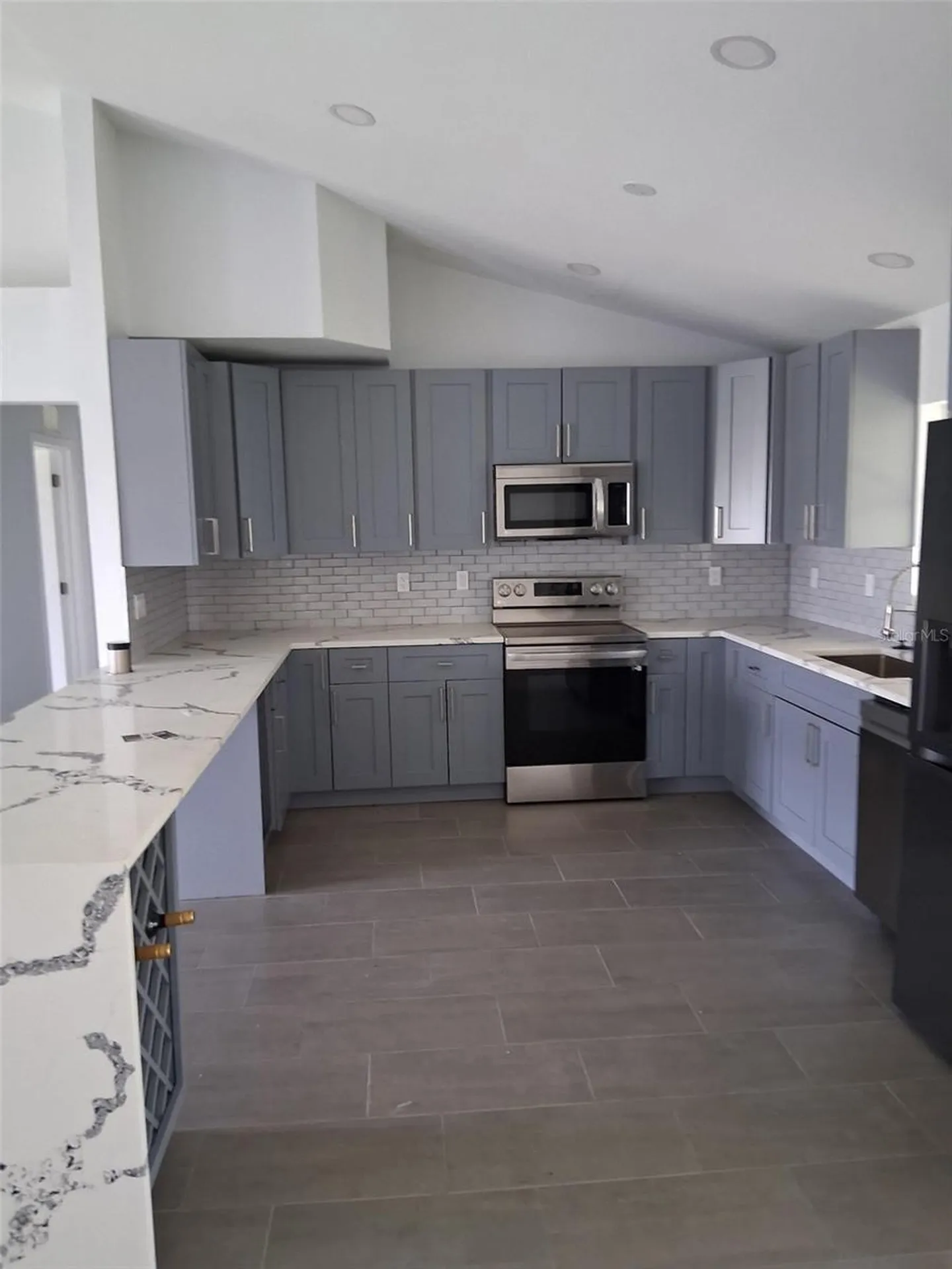 850 SW 15th Street Cape Coral FL 33991