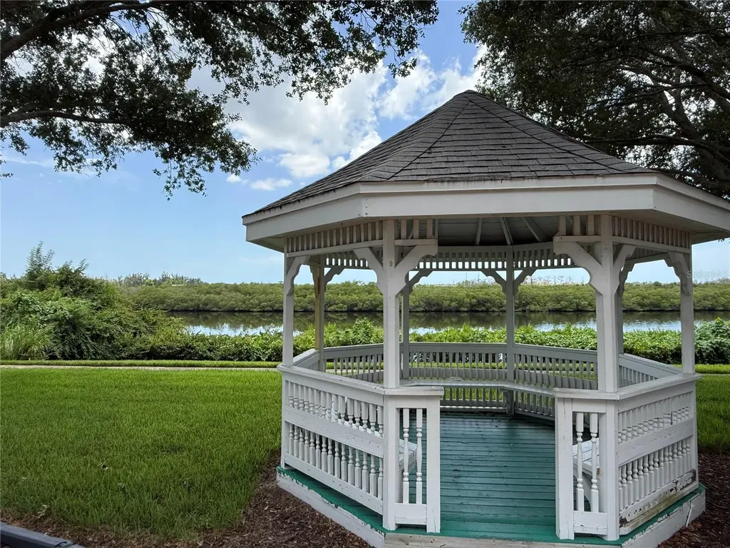 4817 11th Avenue Circle E Bradenton FL 34208