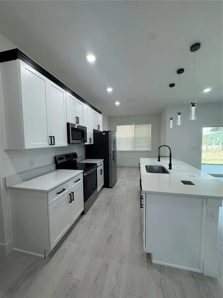222 Florida Avenue Dundee FL 33838