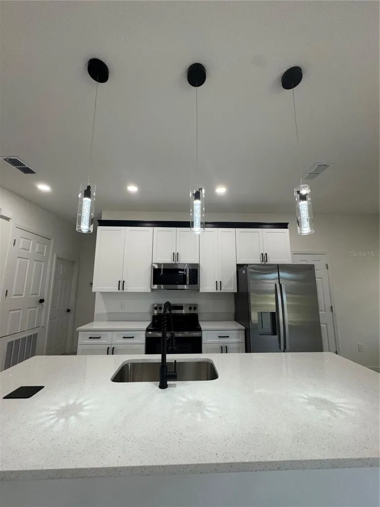 222 Florida Avenue Dundee FL 33838