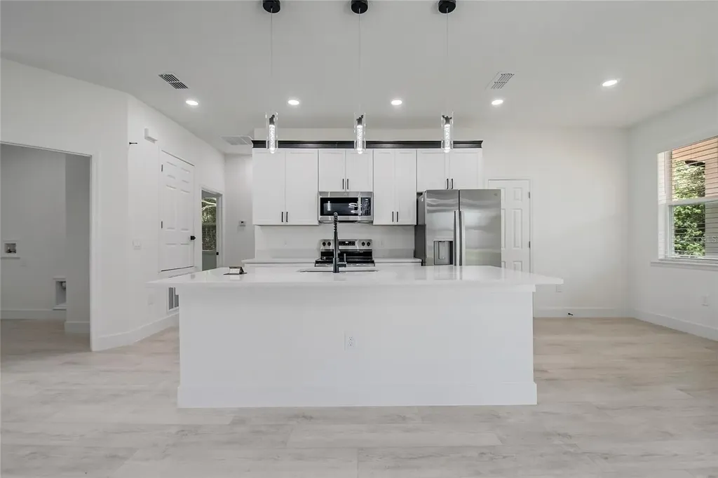 222 Florida Avenue Dundee FL 33838
