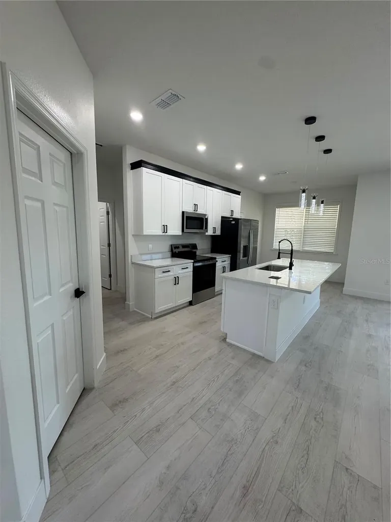 222 Florida Avenue Dundee FL 33838