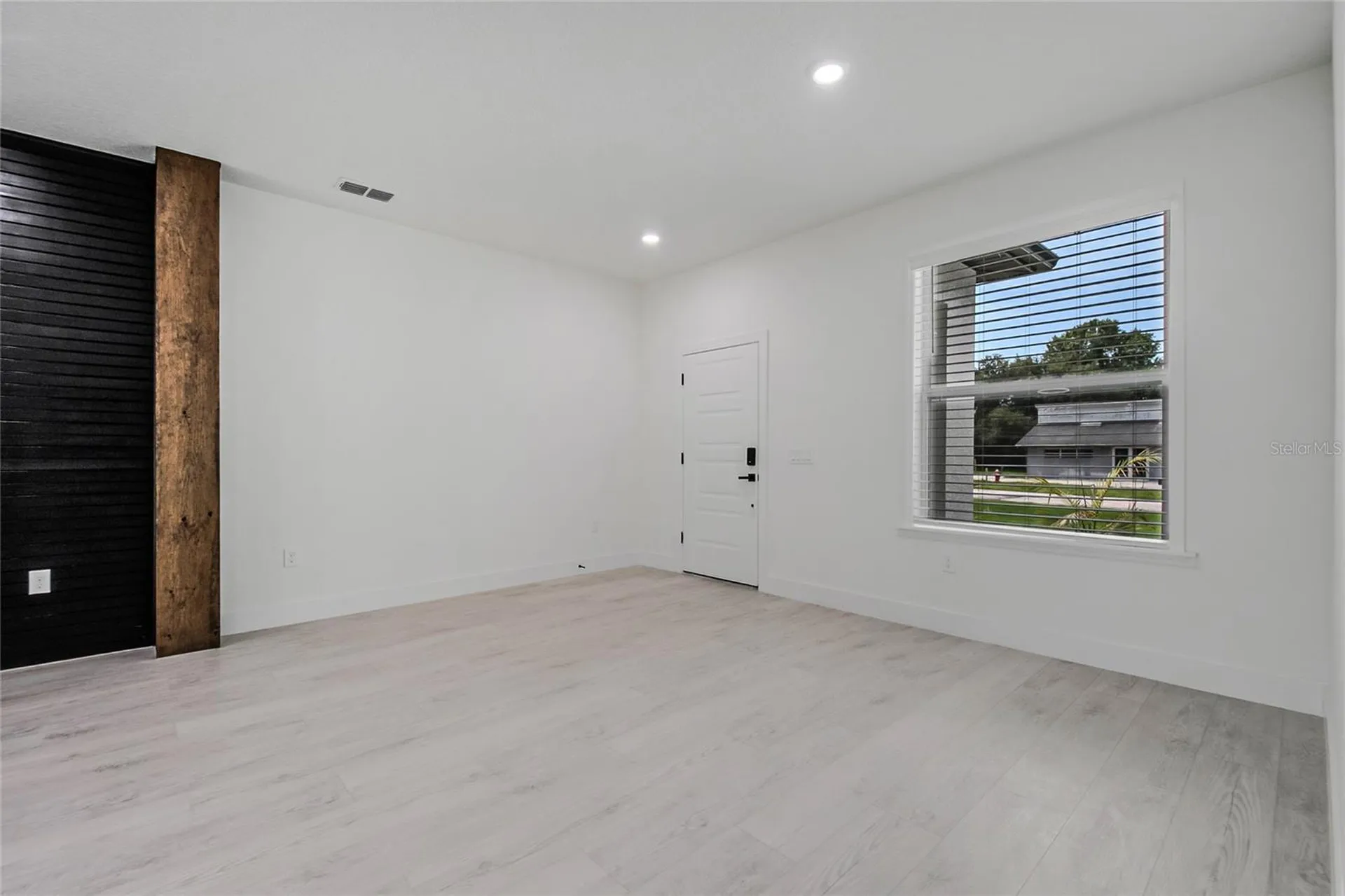 222 Florida Avenue Dundee FL 33838
