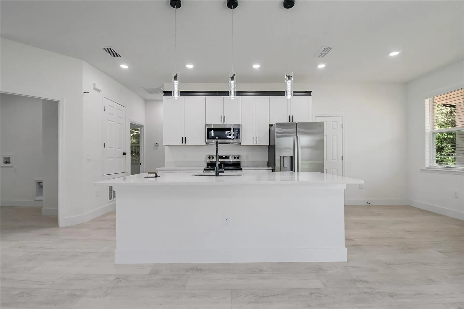 222 Florida Avenue Dundee FL 33838