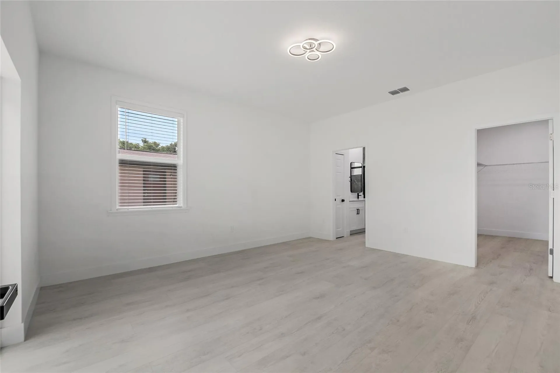 222 Florida Avenue Dundee FL 33838