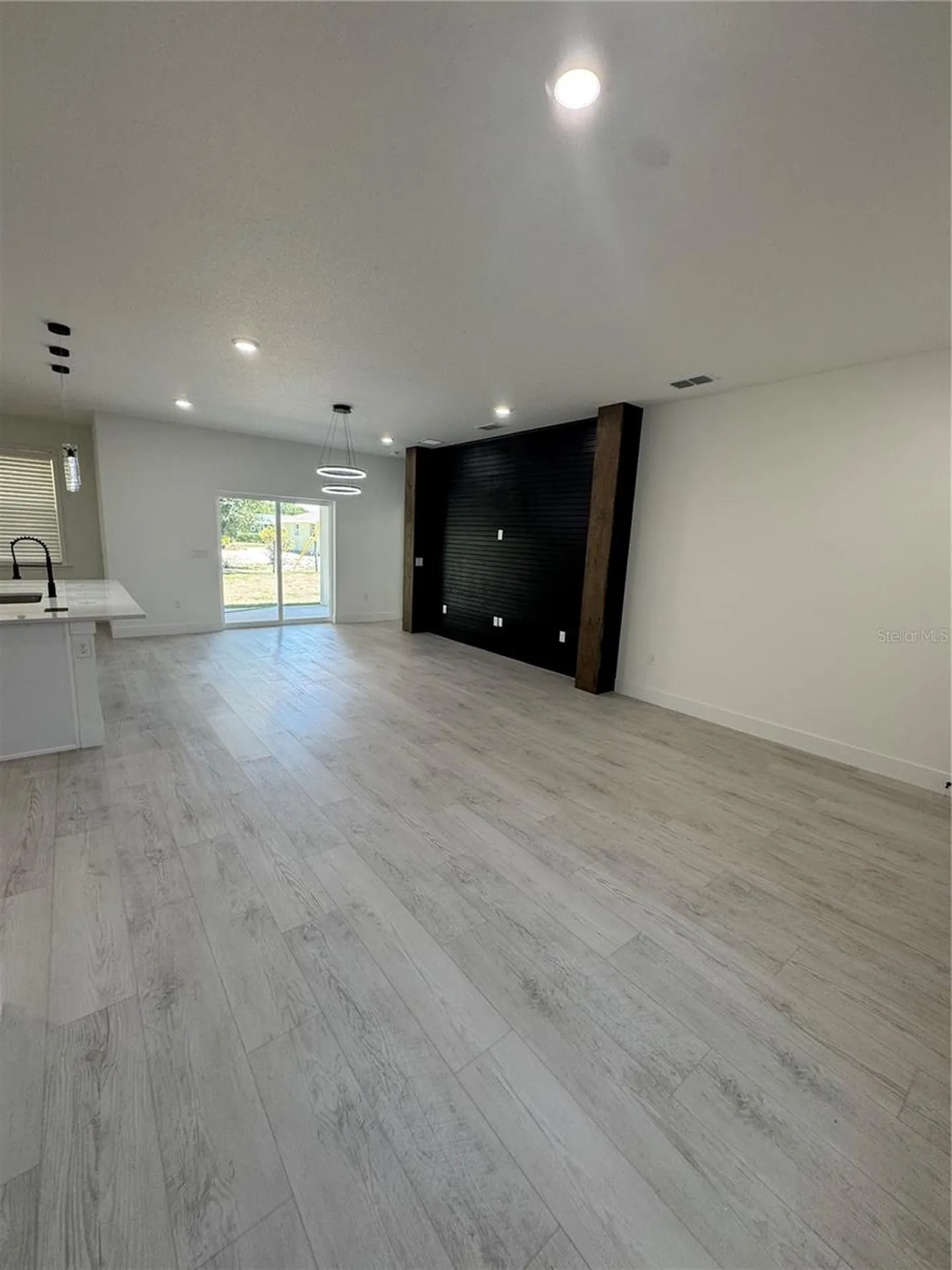 222 Florida Avenue Dundee FL 33838