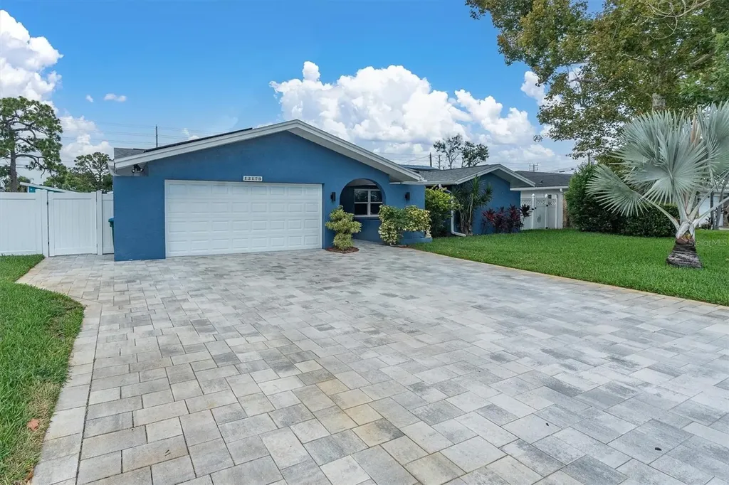 13179 Dorchester Drive Seminole FL 33776