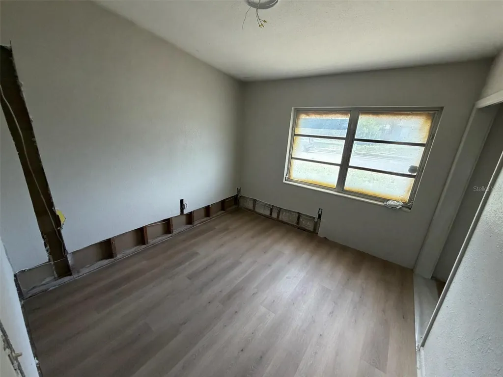 2612 9th Bradenton FL 34205