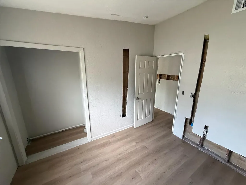 2612 9th Bradenton FL 34205